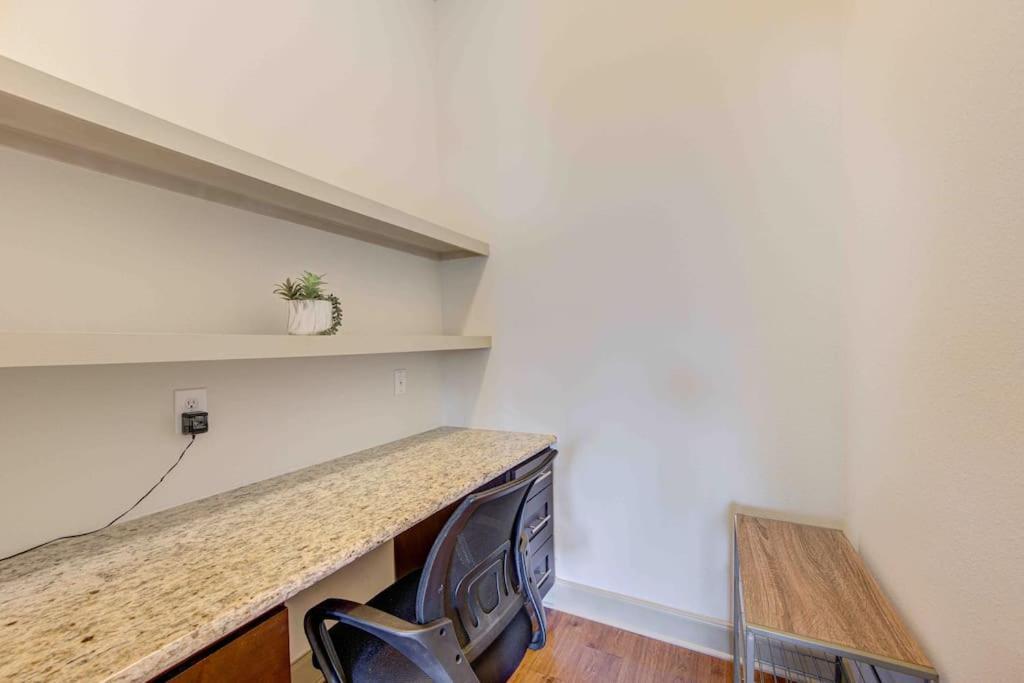 Cozy Apt Nrg Pool,Wi-Fi, Free Parking, Petsok! Houston Eksteriør billede