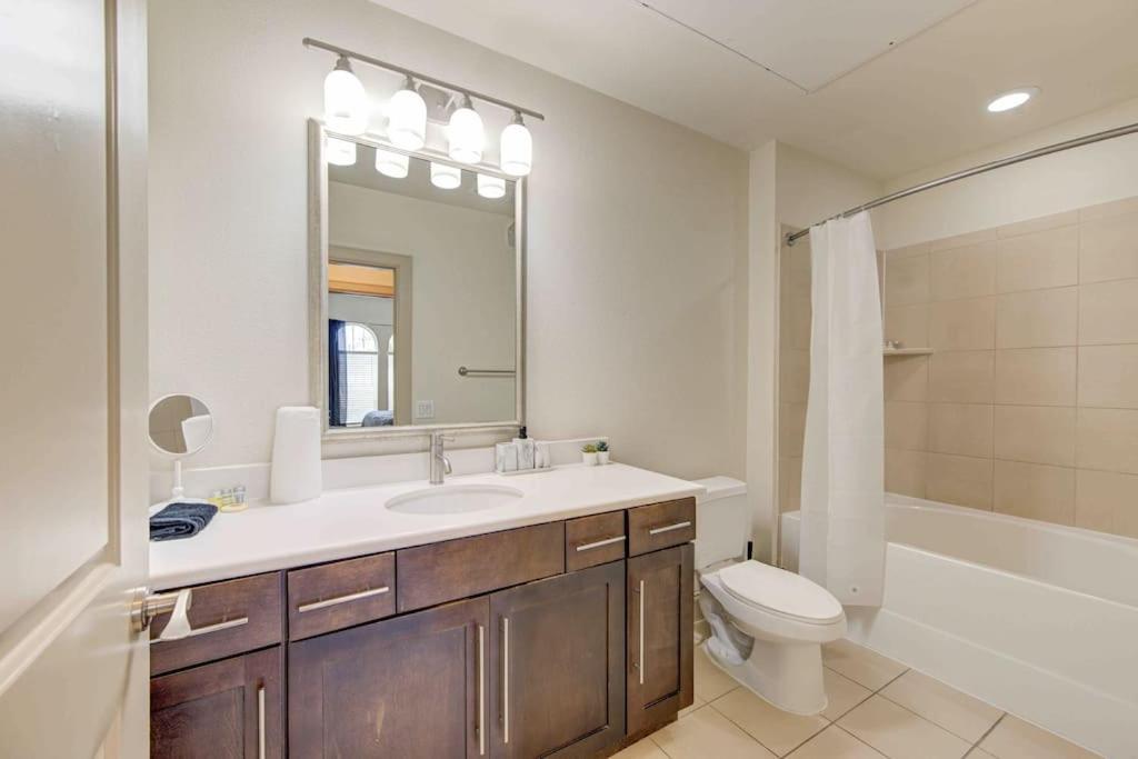 Cozy Apt Nrg Pool,Wi-Fi, Free Parking, Petsok! Houston Eksteriør billede