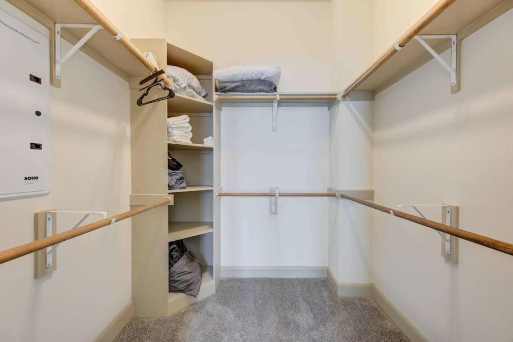 Cozy Apt Nrg Pool,Wi-Fi, Free Parking, Petsok! Houston Eksteriør billede